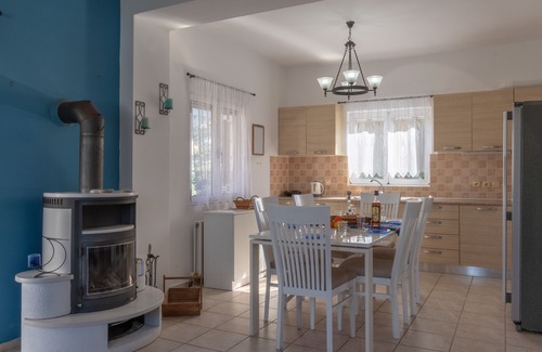 Plaka Villa | Villa Pateo IPS - scenery views, private pool