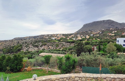 Plaka Villa | Villa Pateo IPS - scenery views, private pool