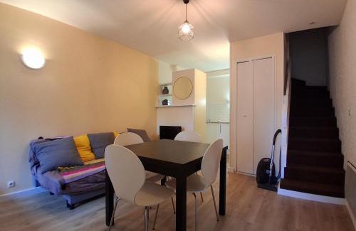 Seignosse House | Villa Patio Duplex Calme, Proche Plage et Commerces, Idéale pour 4 Pers. - FR-1-239-237