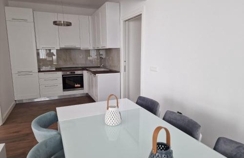 Golem Apartment | Villa Pearl Adriatic Coast 4