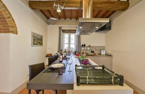 Forcoli Villa | Villa Pellico amazing tuscan villa with p/pool and gym