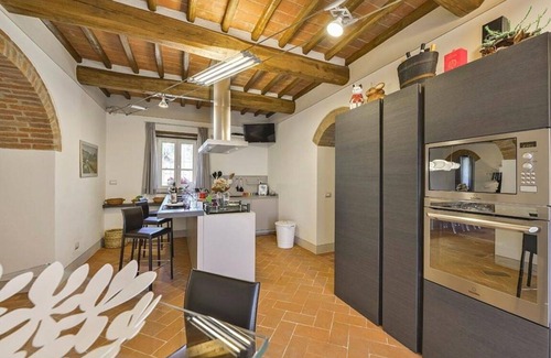 Forcoli Villa | Villa Pellico amazing tuscan villa with p/pool and gym