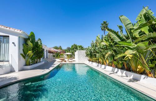 San Pedro de Alcantara Villa | Villa Peman Luxurious Beachside Villa