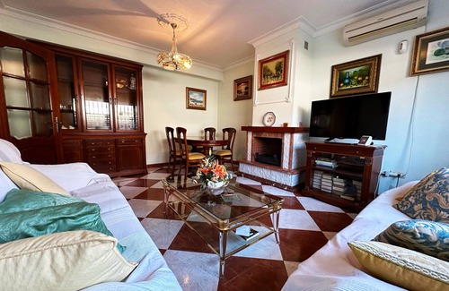 Torremolinos Villa | Villa Pepita, 3 Dormitorios, 2 Baños 6 Personas, Piscina, Playa 400 Metros