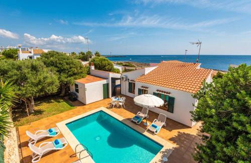 Cala'n Bosch Villa | Villa Petunia by Villa Plus
