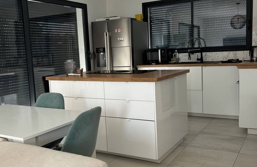 Clarensac Villa | Villa Piscine Netflix