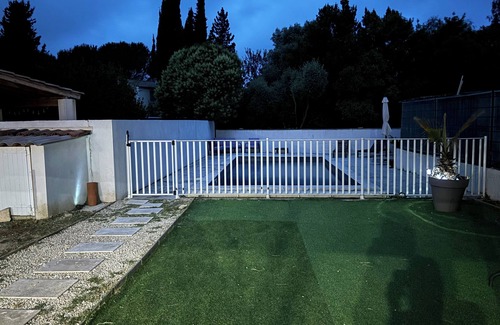 Clarensac Villa | Villa Piscine Netflix