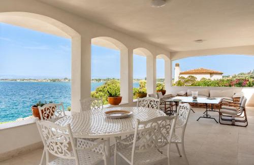 Plemmirio Villa | Villa Plemmiria with Private Access to the Sea by Wonderful Italy