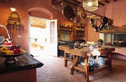 Montescudaio Villa | Villa 'Podere Fonteinfrancia' with Private Pool, Private Terrace and Wi-Fi
