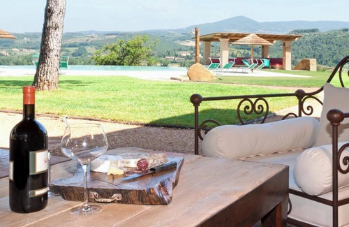 Montescudaio Villa | Villa 'Podere Fonteinfrancia' with Private Pool, Private Terrace and Wi-Fi