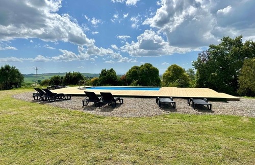 Asciano Villa | Villa 'Podere Viepri - In Esclusiva' with Private Pool, Private Terrace and Wi-Fi