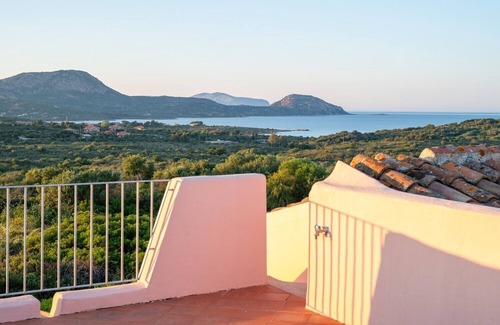 Porto San Paolo Villa | Villa Pogelia – sea view, pool, family-friendly stay
