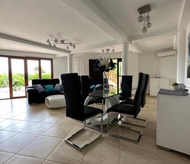 Muro Villa | Villa President Cosmos