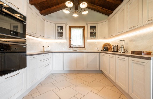 Castiadas Villa | Villa 'Pretziosa' with Private Pool, Wi-Fi and Air Conditioning