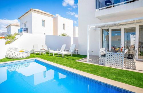 Costa Adeje Villa | Villa Primrose