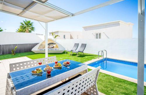 Costa Adeje Villa | Villa Primrose