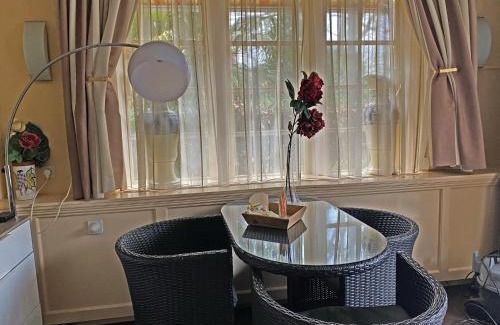Bergen Apartment | Villa Prinsenhof # Eén
