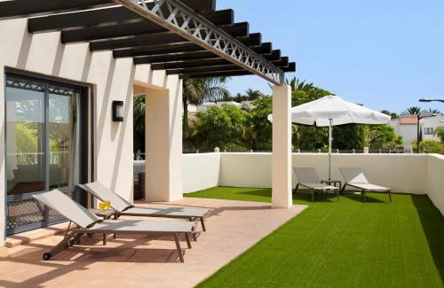 Playa de Santiago Villa | Villa Pueblo Don Thomas