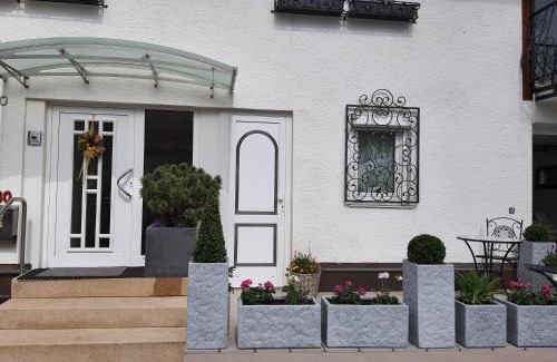 Kirchheim unter Teck Bed & Breakfast | Villa Quattro Ducati