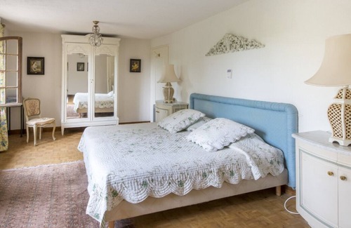 Beaucaire Villa | Villa Romane - Seven Bedroom Villa, Sleeps 16