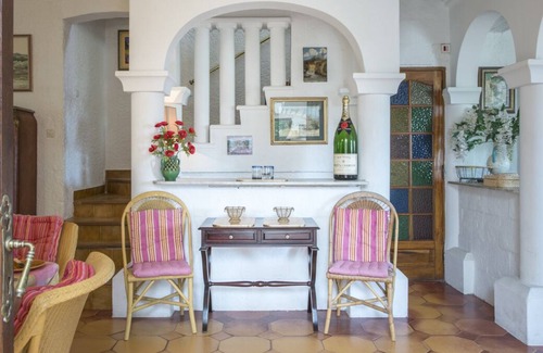 Beaucaire Villa | Villa Romane - Seven Bedroom Villa, Sleeps 16