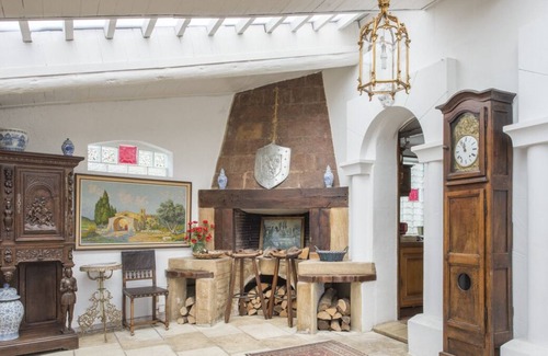 Beaucaire Villa | Villa Romane - Seven Bedroom Villa, Sleeps 16