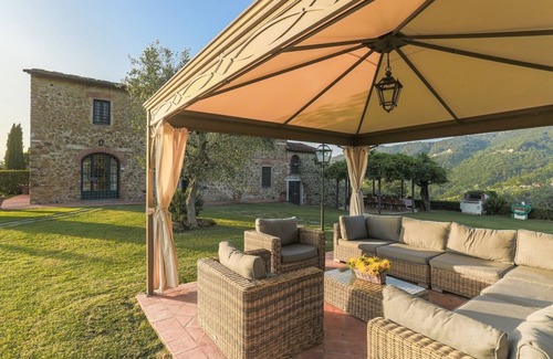 Monsummano Terme Villa | Villa Roncovisi In Monsummano Terme, Tuscany
