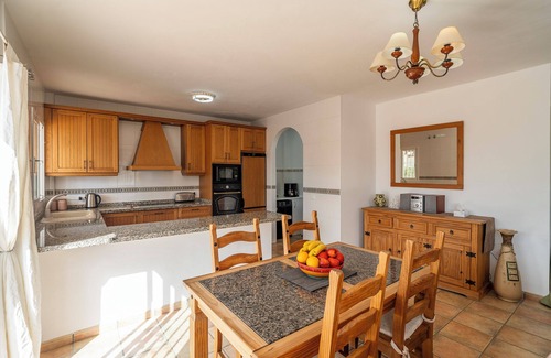 Vinuela Villa | Villa "Rosana Lake Viñuela" with Mountain View, Pool, Wi-Fi & Garden