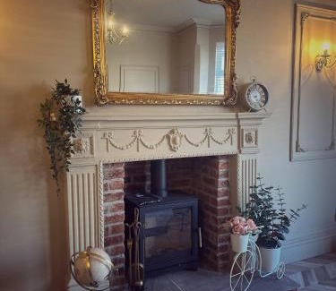 Lytham St. Anne's House | Villa Rose-Spacious Home with beautiful garden