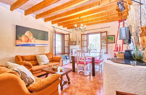 Muro Villa | Villa 'Rural Son Pou' with Mountain View, Wi-Fi and Air Conditioning