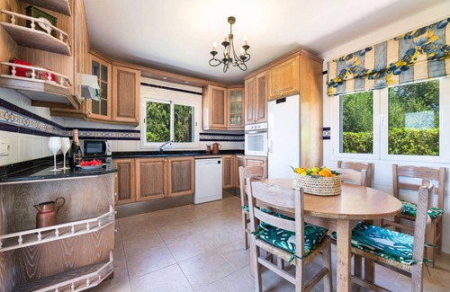 Cala d'Or Villa | Villa 'Sa Caleta de Cala D'Or' with Sea View, Pool, 2 Terraces & Wi-Fi
