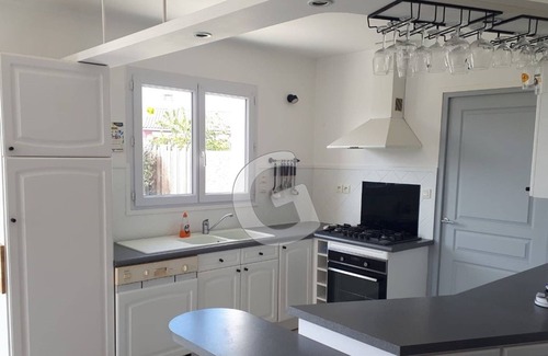 Saint-Hilaire-la-Foret House | Villa Saint-Hilaire-la-Forêt, 2 bedrooms, 4 persons