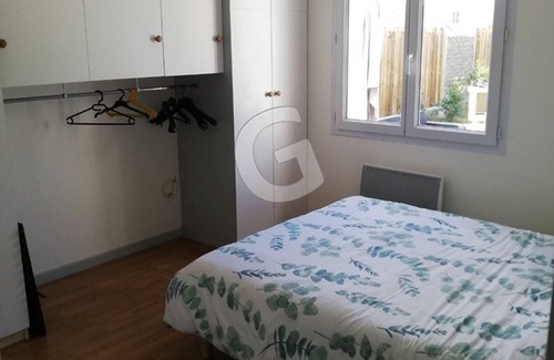 Saint-Hilaire-la-Foret House | Villa Saint-Hilaire-la-Forêt, 2 bedrooms, 4 persons