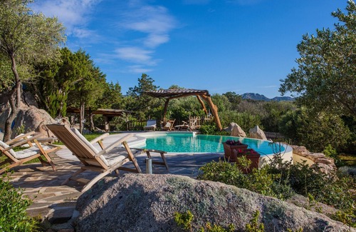 Porto Rotondo Villa | Villa Sa Jaga - infinity pool facing sunset, Porto Rotondo