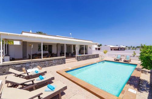 Puerto Calero Villa | Villa Sama by Villa Plus