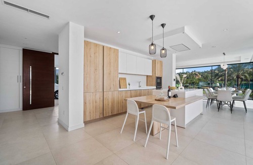 New Golden Mile Villa | Villa Sandie | Front Golf Sauna Jacuzzi Family Only