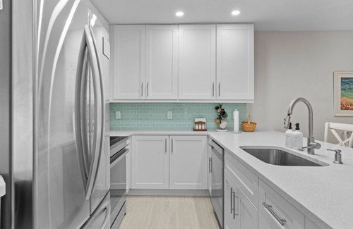 Sanibel Condo | Villa Sanibel 2D: Ground-Floor with Pool View & Direct Beach Access