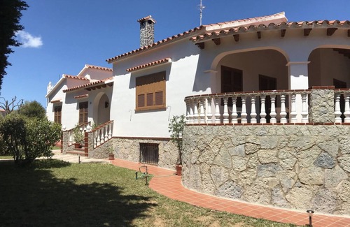 Santa Ana House | Villa SANTA ANA: Spacious Villa by the sea in Es Castell.