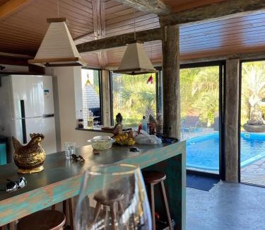 Praia do Rosa Villa | Villa Santorini Praia do Rosa com piscina e jacuzzi