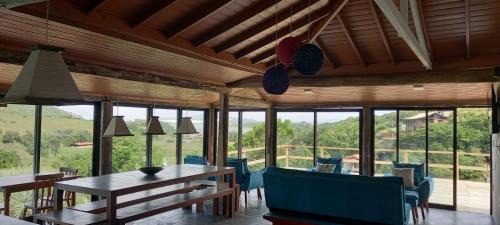 Praia do Rosa Villa | Villa Santorini Praia do Rosa com piscina e jacuzzi