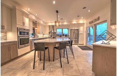 Miller Beach Villa | Villa Santorini The Addition