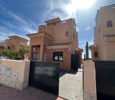 San Miguel de Abona Villa | Villa Saona Golf