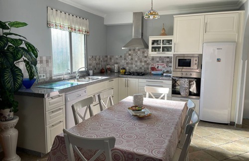 Barbate Ski Chalet | VILLA SEÑORA CARMEN IS A SINGLE-FAMILY INDEPENDENT VILLA ON A SINGLE FLOOR