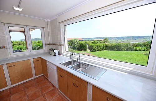 Ribamontan al Mar House | Villa & Sea Langre Beach