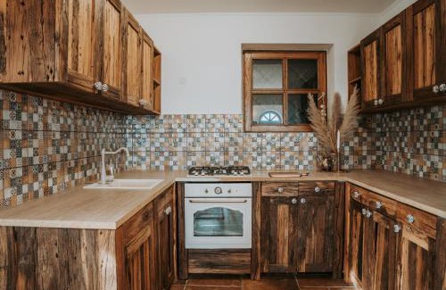 Siklos Villa | Villa Serena