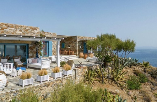 Serifos Villa | Villa Serifos overlooking the Aegean Sea