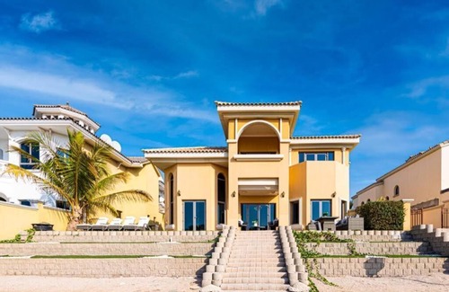 Palm Jumeirah Villa | Villa Sezavi, frond B, 5 bedrooms