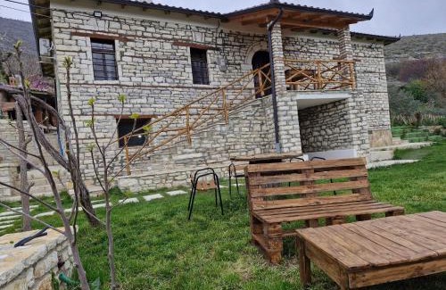 Berat House | Villa Shpiragu Village Experience