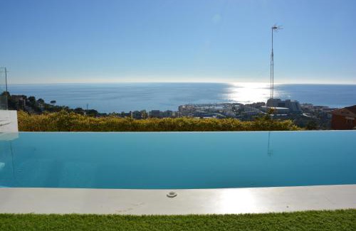 Sitges Villa | Villa Sitges Bianca Amaizing View Design 10 min walk from beaches