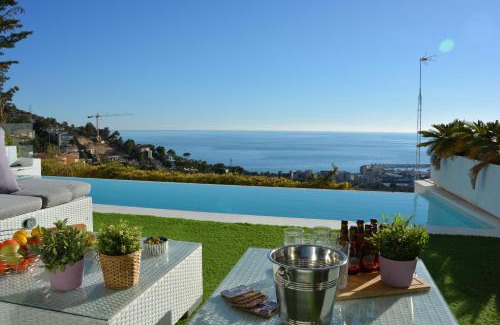 Sitges Villa | Villa Sitges Bianca Amaizing View Design 10 min walk from beaches